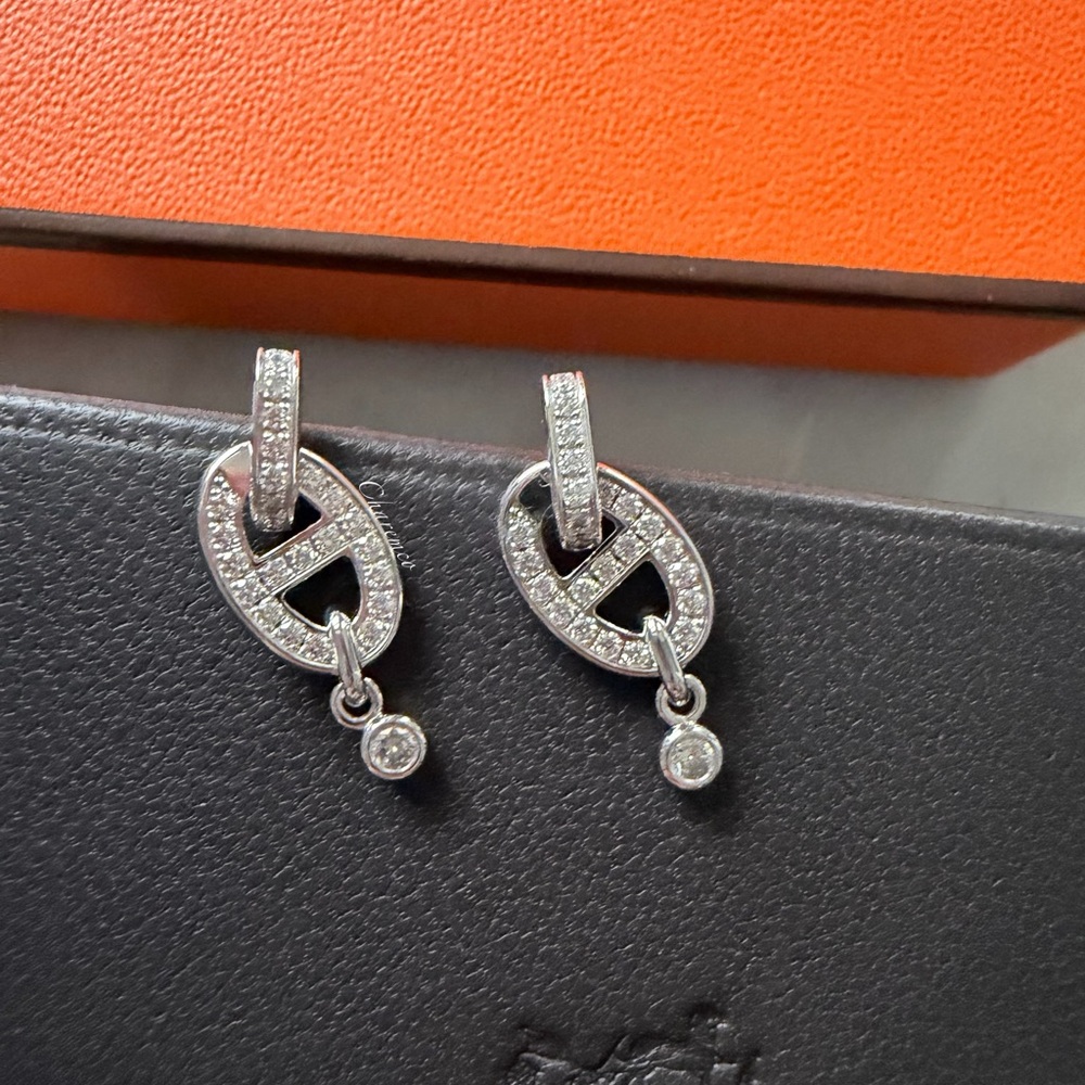 NEW! RARE✨HERMÈS 18K White Gold Chaine d'Ancre Enchainee Diamond Small Earrings - Picture 1 of 9